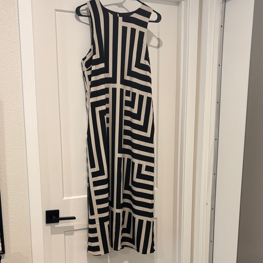 Black and Cream Geometric Sleeveless Midi Dress